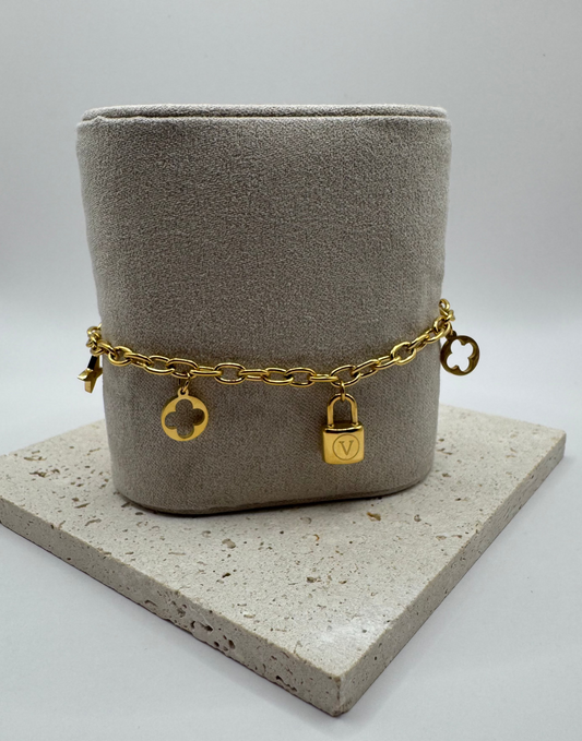 V Schloss Armband 18k vergoldeter Titanstahl